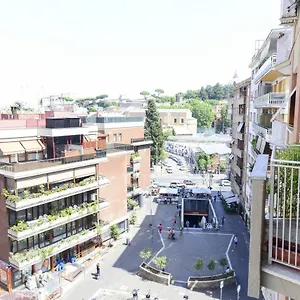 3* Pensión Vatican View
